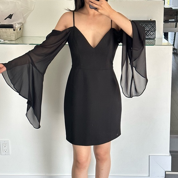 BCBGMAXAZRIA Pamella Cold Shoulder
Dress In Black in Black Size 6 - Picture 2 of 4